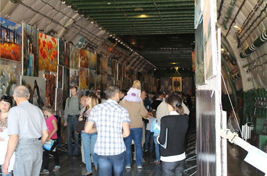 Producer Center Boyko, Gallery "Globus" together with Antonov Company present an exhibition of paintings "Aviart-2012." The exhibition demonstrates about 500 works by 120 contemporary Ukrainian artists. 