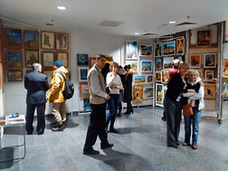 Во время открытия выставки творческого объединения «Грани»(живопись, графика).